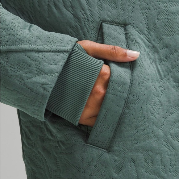 Lululemon jacquard wrap size M/L - Picture 2 of 3